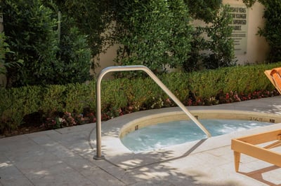 Luxury Villa Photo #4