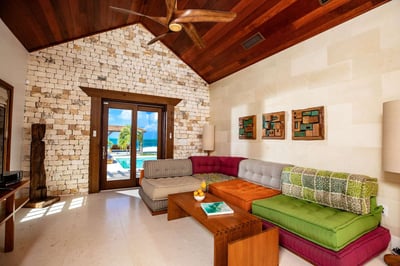 Luxury Villa Photo #7