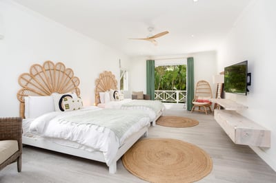 Luxury Villa Photo #17