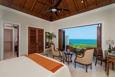 Luxury Villa Photo #20