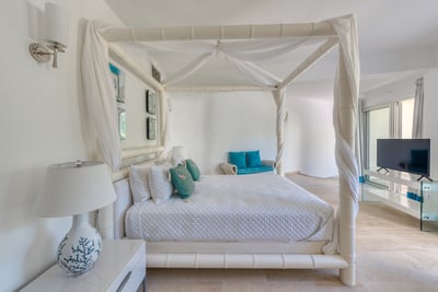 Luxury Villa Photo #55
