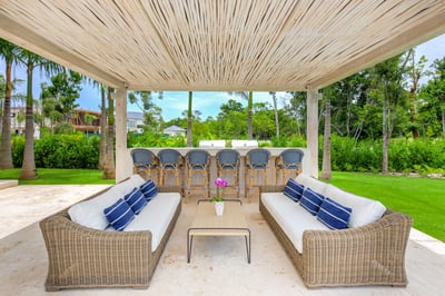 Luxury Villa Photo #6