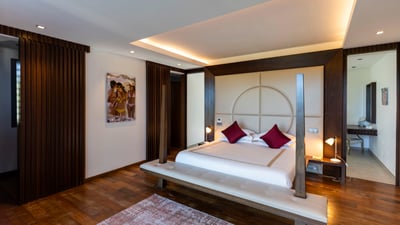 Luxury Villa Photo #31