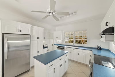 Luxury Villa Photo #13