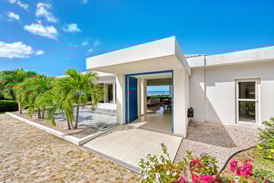 Luxury Villa Photo #28