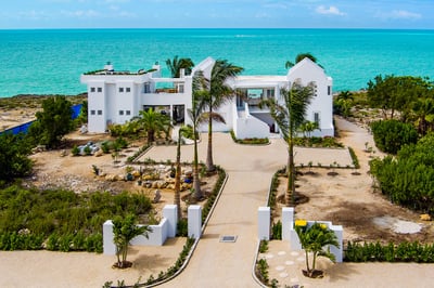 Luxury Villa Photo #7