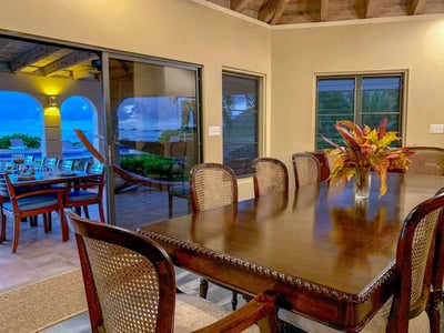 Luxury Villa Photo #17