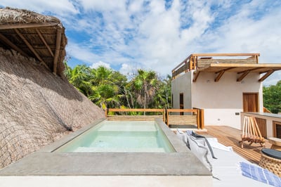 Luxury Villa Photo #24