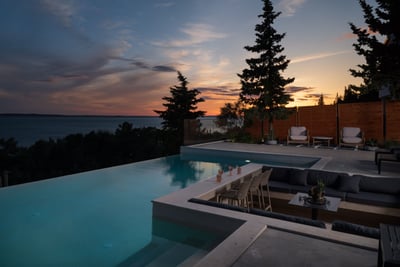 Luxury Villa Photo #8