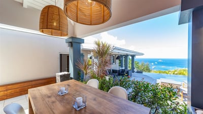 Kitchen & Dining Area