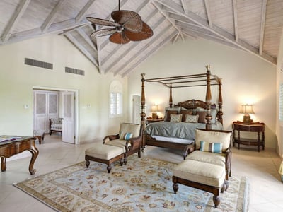 Luxury Villa Photo #20
