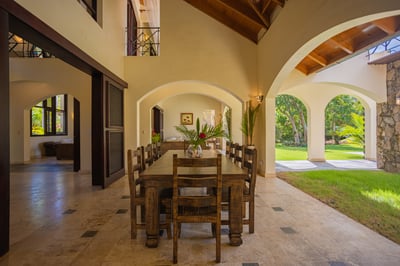 Luxury Villa Photo #14