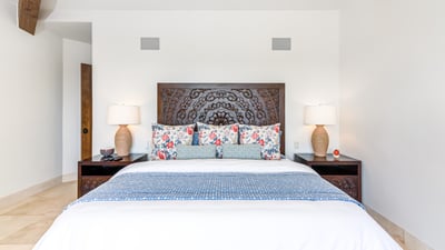 Luxury Villa Photo #19