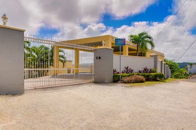 Luxury Villa Photo #3