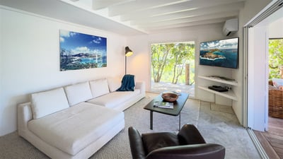 Luxury Villa Photo #22