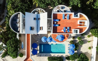 Luxury Villa Photo #2