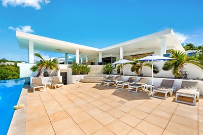 Luxury Villa Photo #5