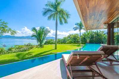 Luxury Villa Photo #9