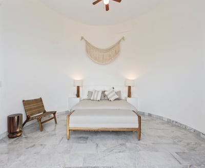 Luxury Villa Photo #45