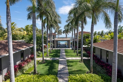 Luxury Villa Photo #15