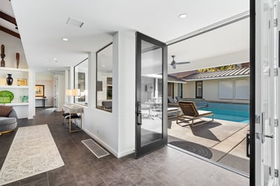 Luxury Villa Photo #34