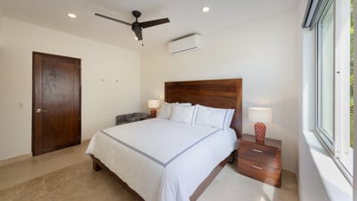 Luxury Villa Photo #21