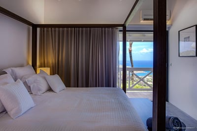 Luxury Villa Photo #25