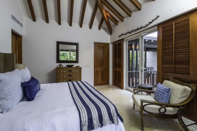 Luxury Villa Photo #42