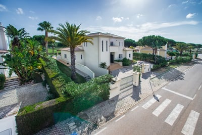 Luxury Villa Photo #17