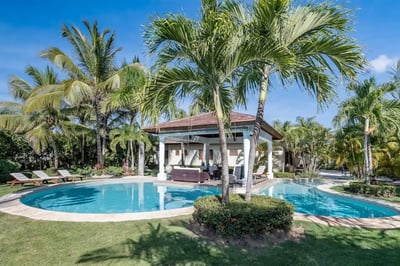 Luxury Villa Photo #43
