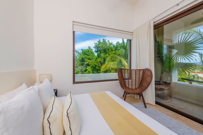 Luxury Villa Photo #37