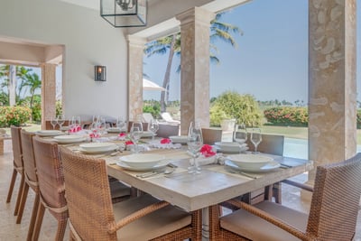 Luxury Villa Photo #11