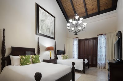 Luxury Villa Photo #28