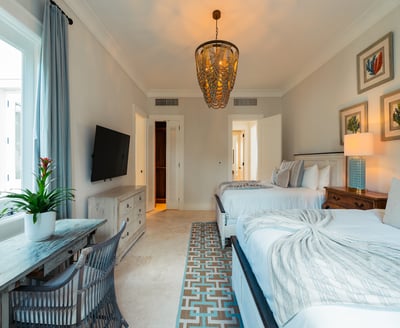 Luxury Villa Photo #37