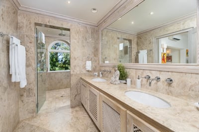 Luxury Villa Photo #21