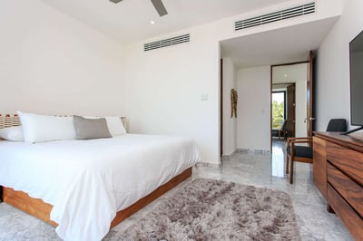 Luxury Villa Photo #28