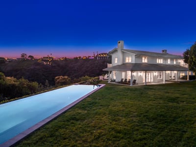 Luxury Villa Photo #2