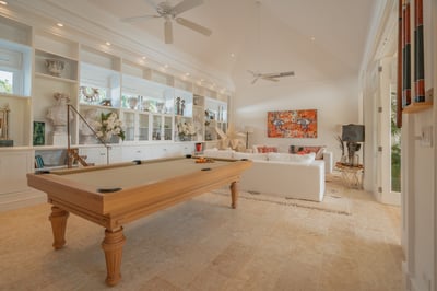 Luxury Villa Photo #29