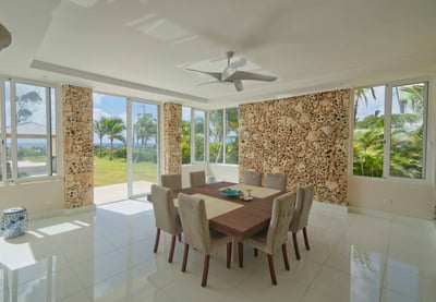 Luxury Villa Photo #15