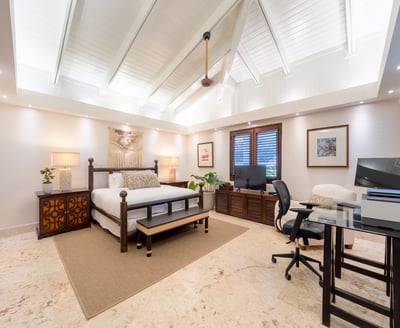 Luxury Villa Photo #47