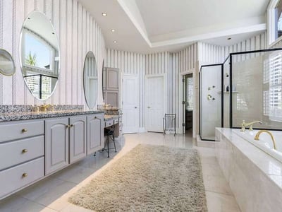 Luxury Villa Photo #26