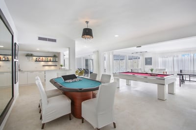 Luxury Villa Photo #32