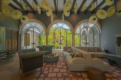 Luxury Villa Photo #15