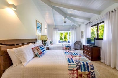 Luxury Villa Photo #8