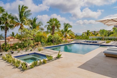 Luxury Villa Photo #4