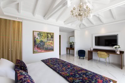 Luxury Villa Photo #29