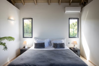Luxury Villa Photo #38