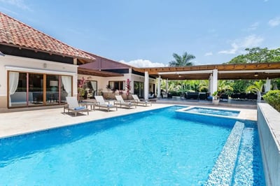 Luxury Villa Photo #10