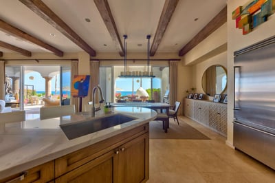 Luxury Villa Photo #35