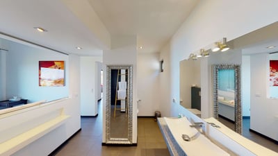 Luxury Villa Photo #55